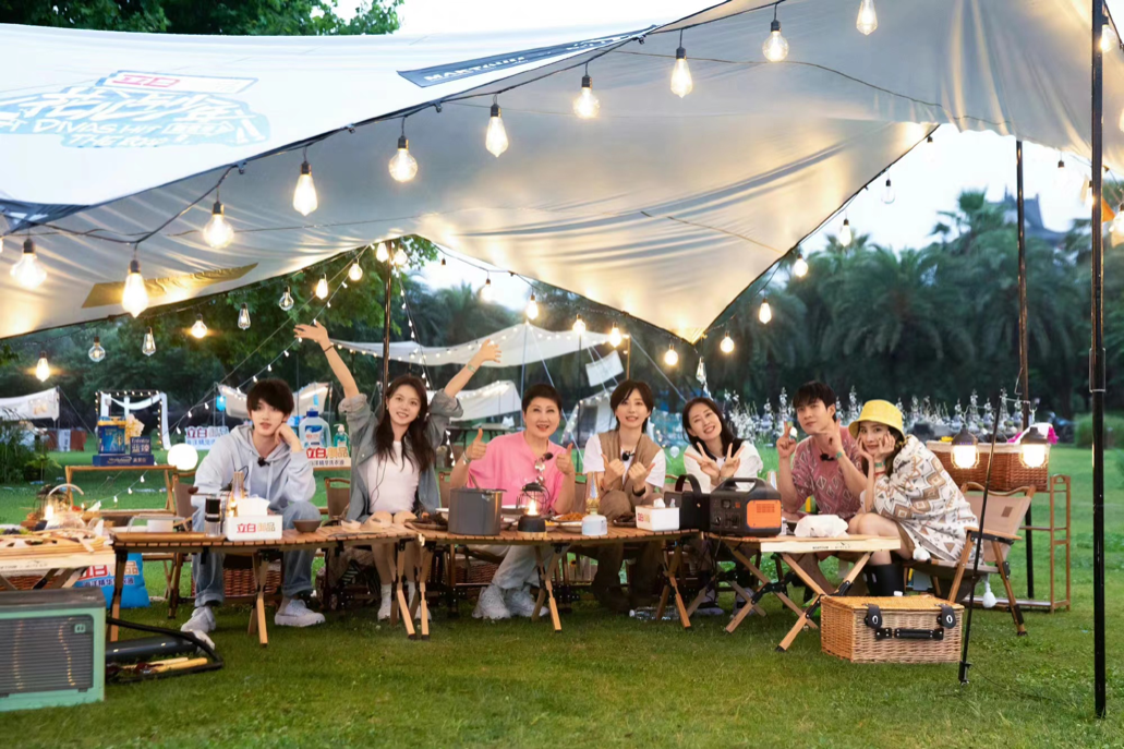 次次艳压00后小花，35岁的杨幂心机在哪儿？