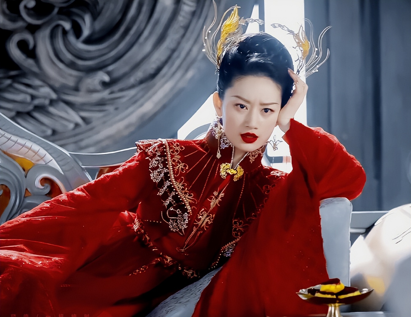 4年前在《知否》里演丫鬟，后连上3部女主戏，王梓薇何时翻红？