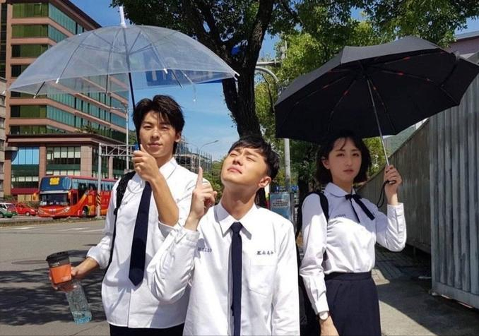 5部经典的穿越剧，看一集就出不来了，哪部是你熬夜追的？