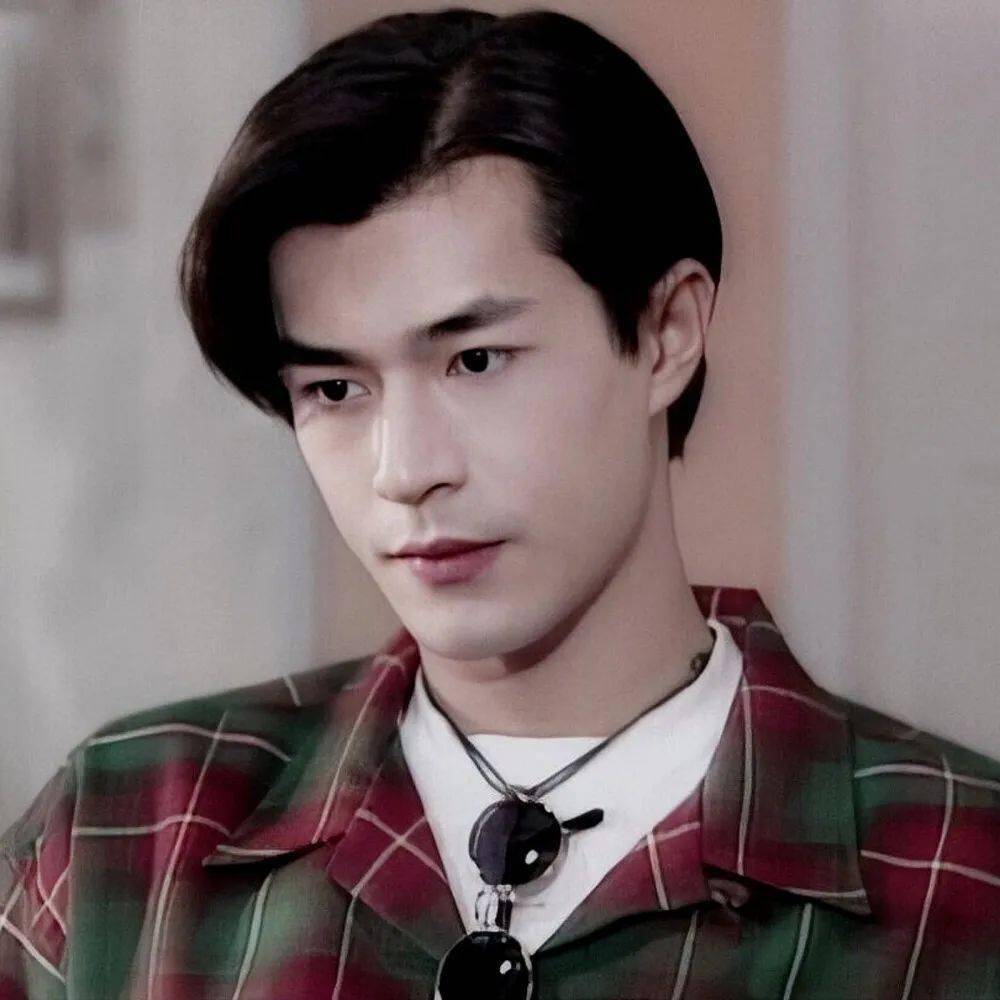 剑眉星目，风度翩翩，这10位男明星的长相，击中了国人审美