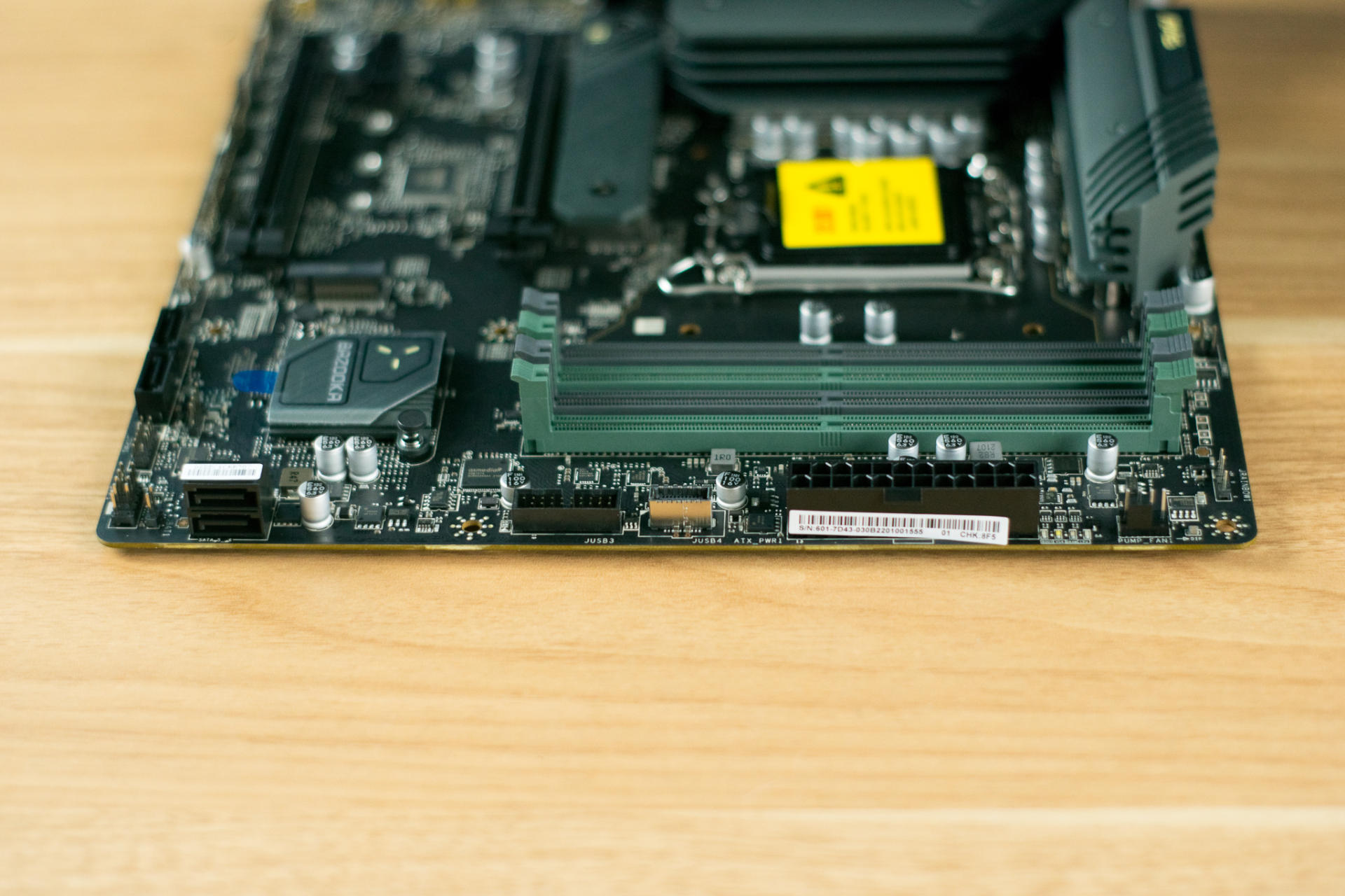 仅中国大陆特供，英特尔这CPU有性价比？i5-12490F+B660主板实测