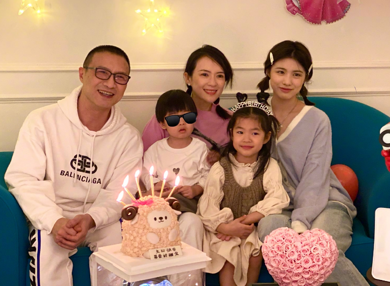 章子怡为汪峰新歌打CALL，深情配文让人感动