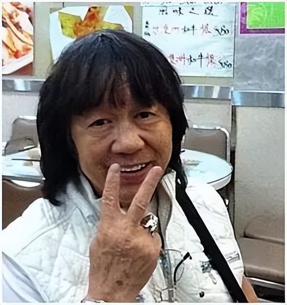 当年许冠英被提名最佳男配角，但他认为自己才是主角，拒绝提名