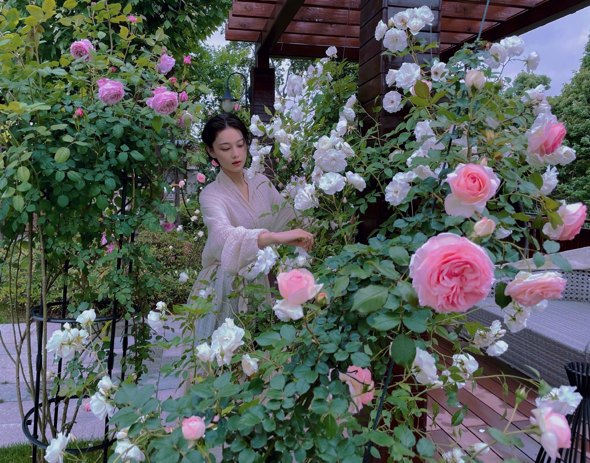 是女明星也是“菜农”！柳岩吃过刘亦菲种的茄子，张馨予家有农场