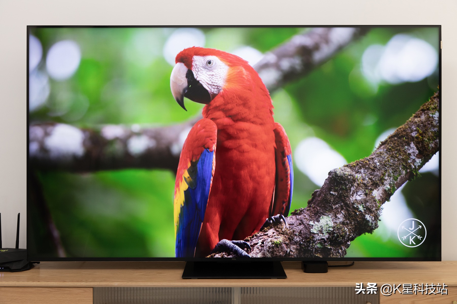 QD-Mini LED 战未来，国产电视画质的天花板，TCL X11电视机评测详解