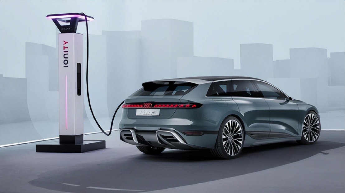 奥迪A6 Avant e-tron：报告，我已把奔驰宝马斩落马下