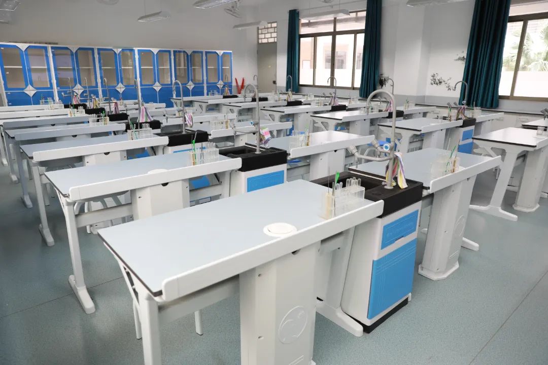 石门中学，梦想之门！来这里感受青春力量，实现人生梦想