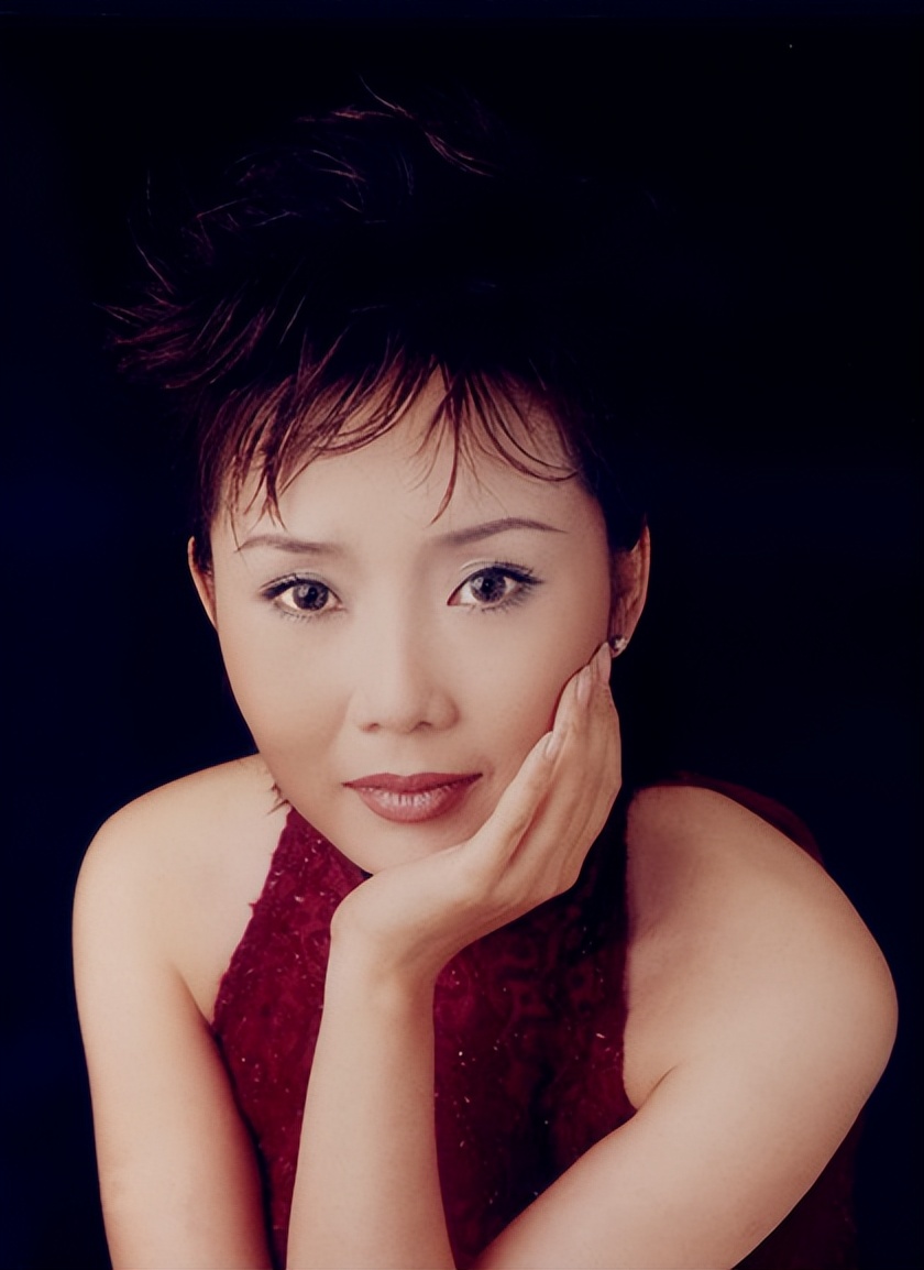 《黄土高坡》原唱胡月：和陆剑民结婚32年无绯闻，未报父恩留遗憾