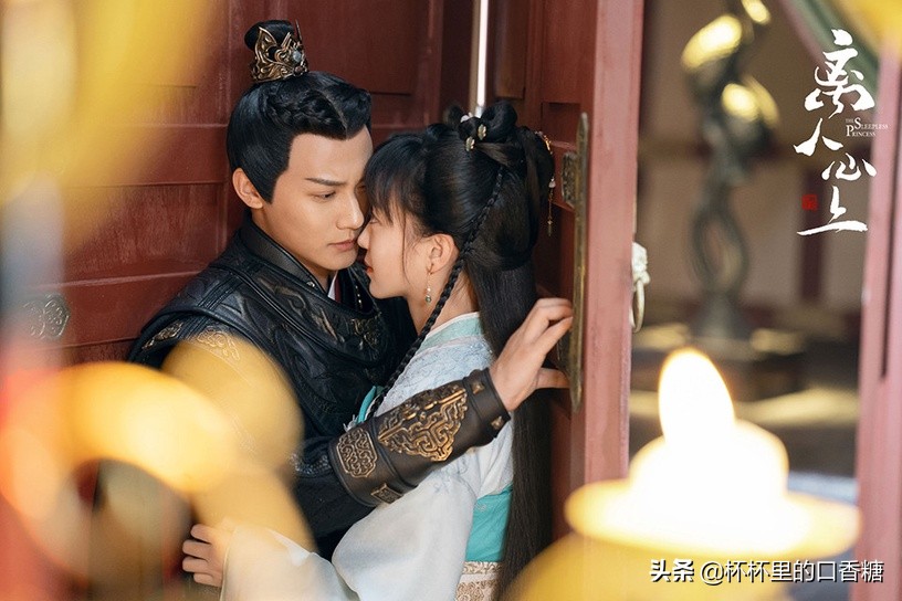 网推一集上瘾甜宠剧！《韫色过浓》首集就亲，《小确幸》23场吻戏