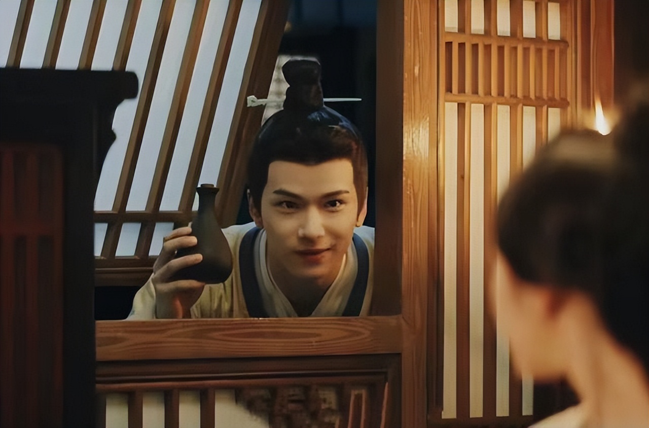 《星汉灿烂》挖到宝藏男孩？两个夏天有爆款，网友：就是差点运气