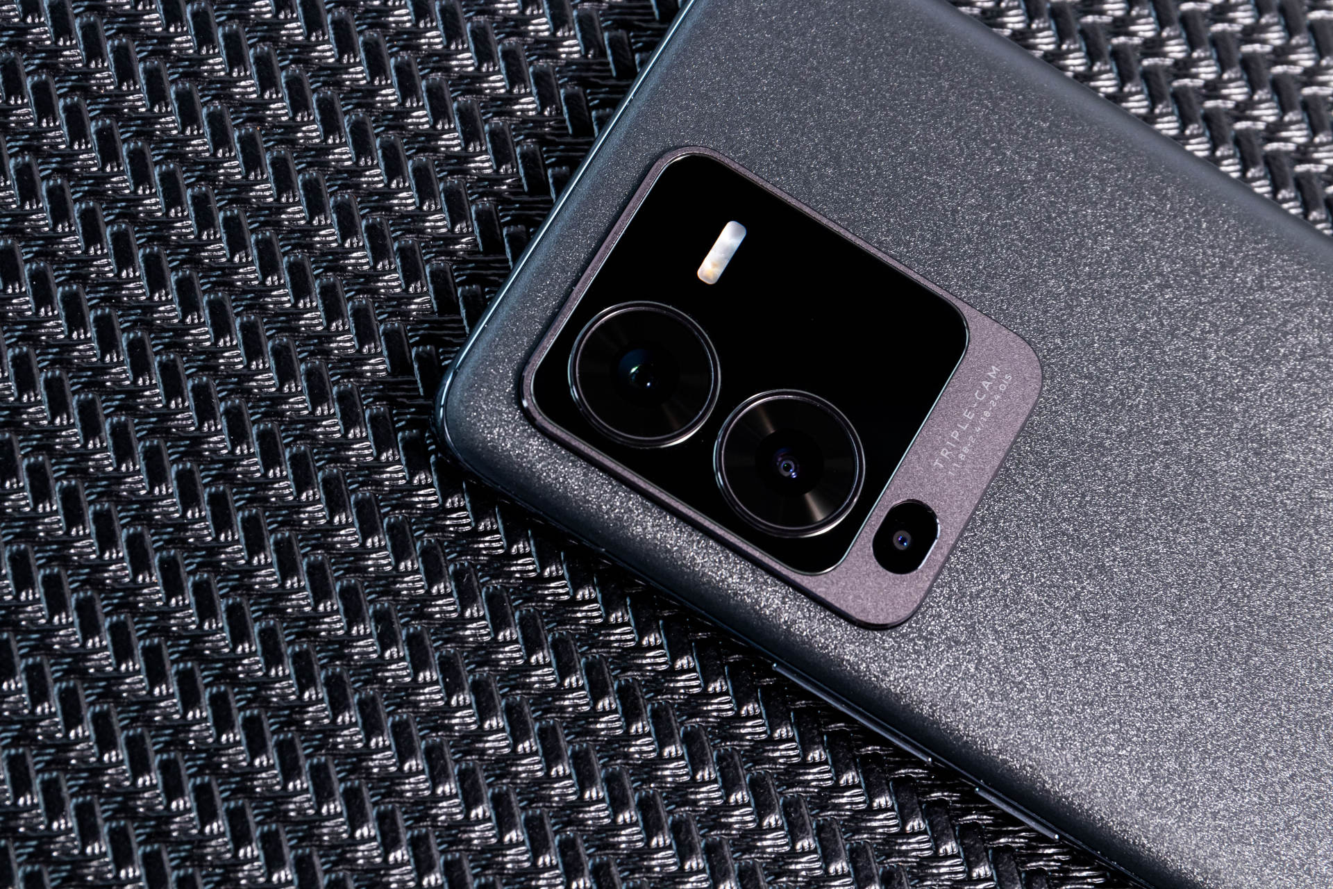 vivo S15系列正式开售，性能又强影像又猛的全能旗舰值得入手