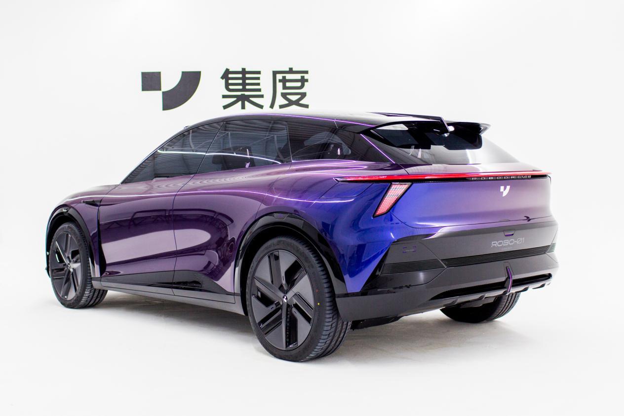 百度旗下第一款车来了！静态体验集度ROBO-01概念车
