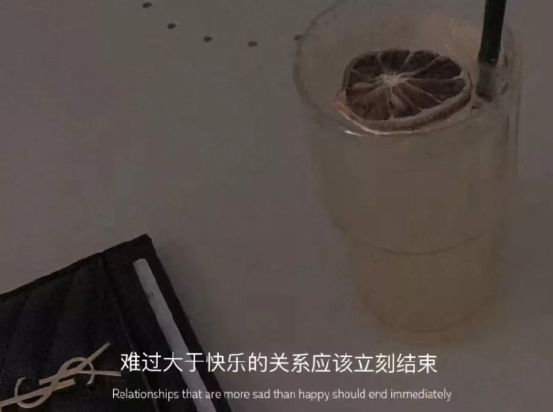 文案：大概一起吹过晚风，看过夕阳的人都难忘