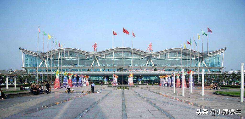 重庆江北机场停车收费标准2022，重庆江北机场停车费一天多少钱
