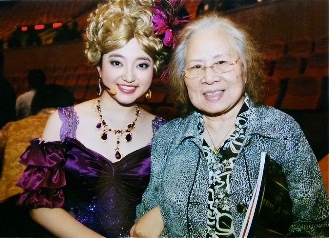 郭淑珍：曾为李谷一改名字，给宋祖英做导师，如今95岁没有退休