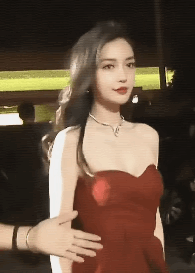 复古港式回潮，只差一头水波纹卷发