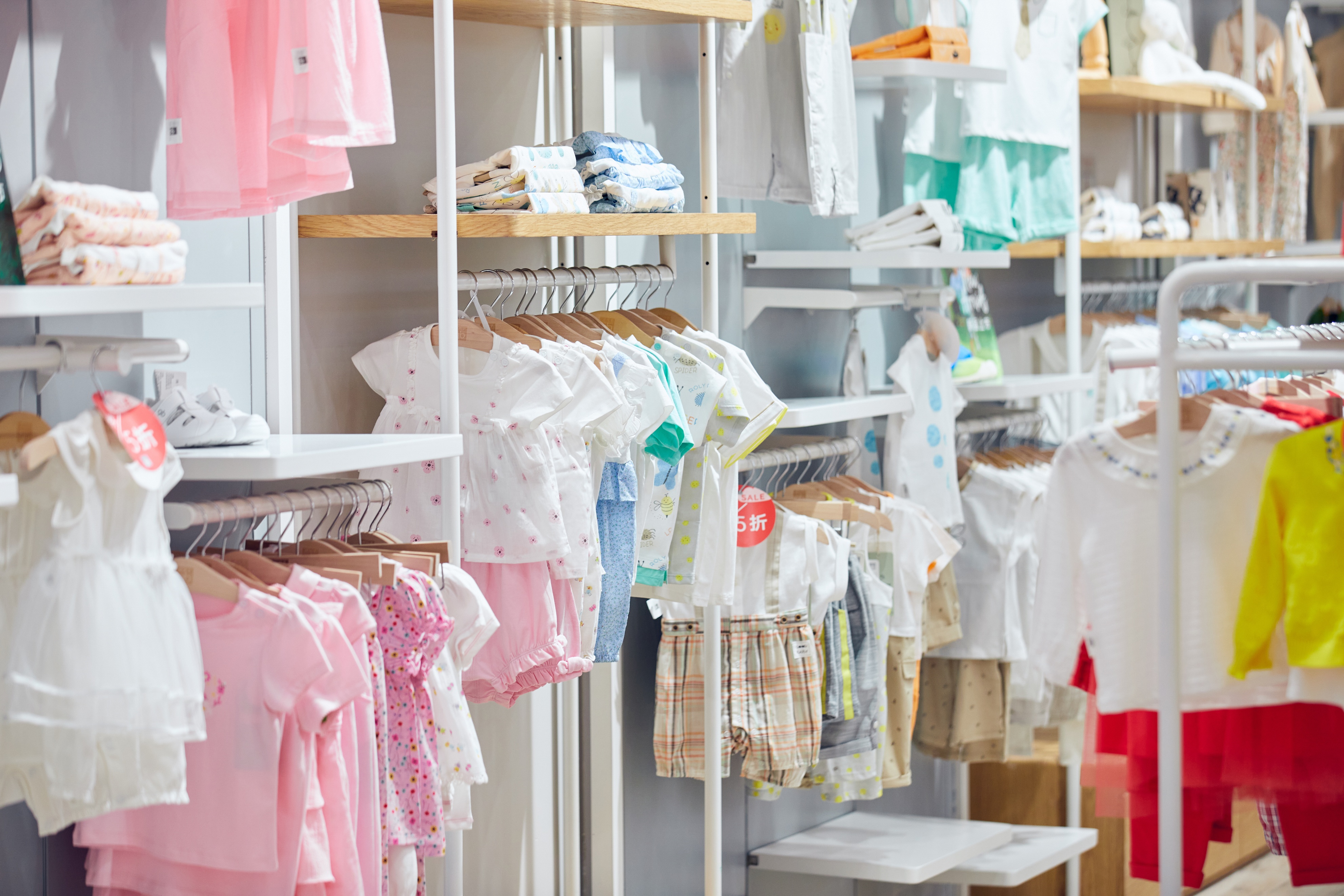 「商业模式案例」母婴店案例：夹缝中生存的代理商是怎样突围的？