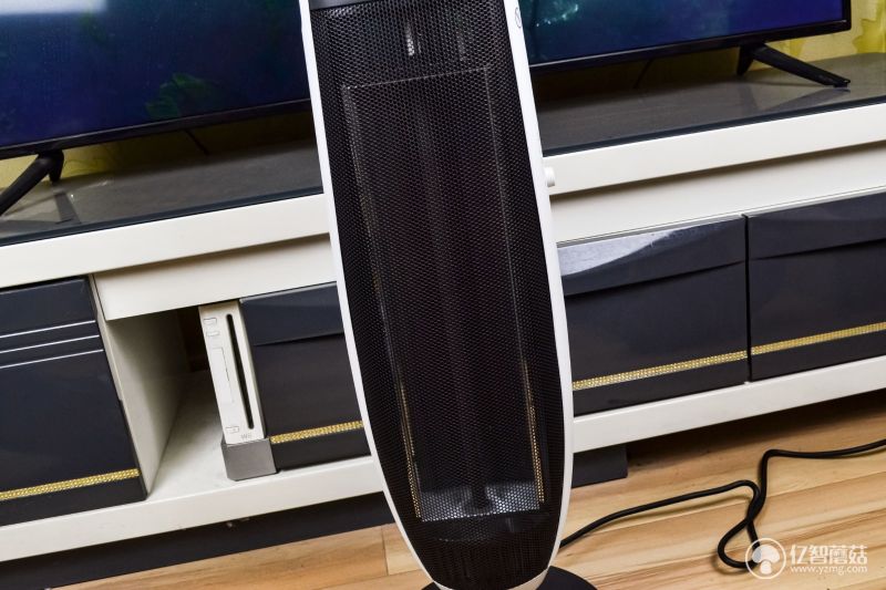 小家里的冬日暖阳：蓝宝小企鹅双面取暖器