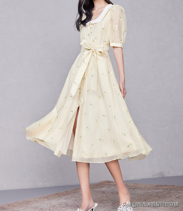 张佳宁身着风铃花刺绣连衣裙拍摄杂志，飘逸又浪漫