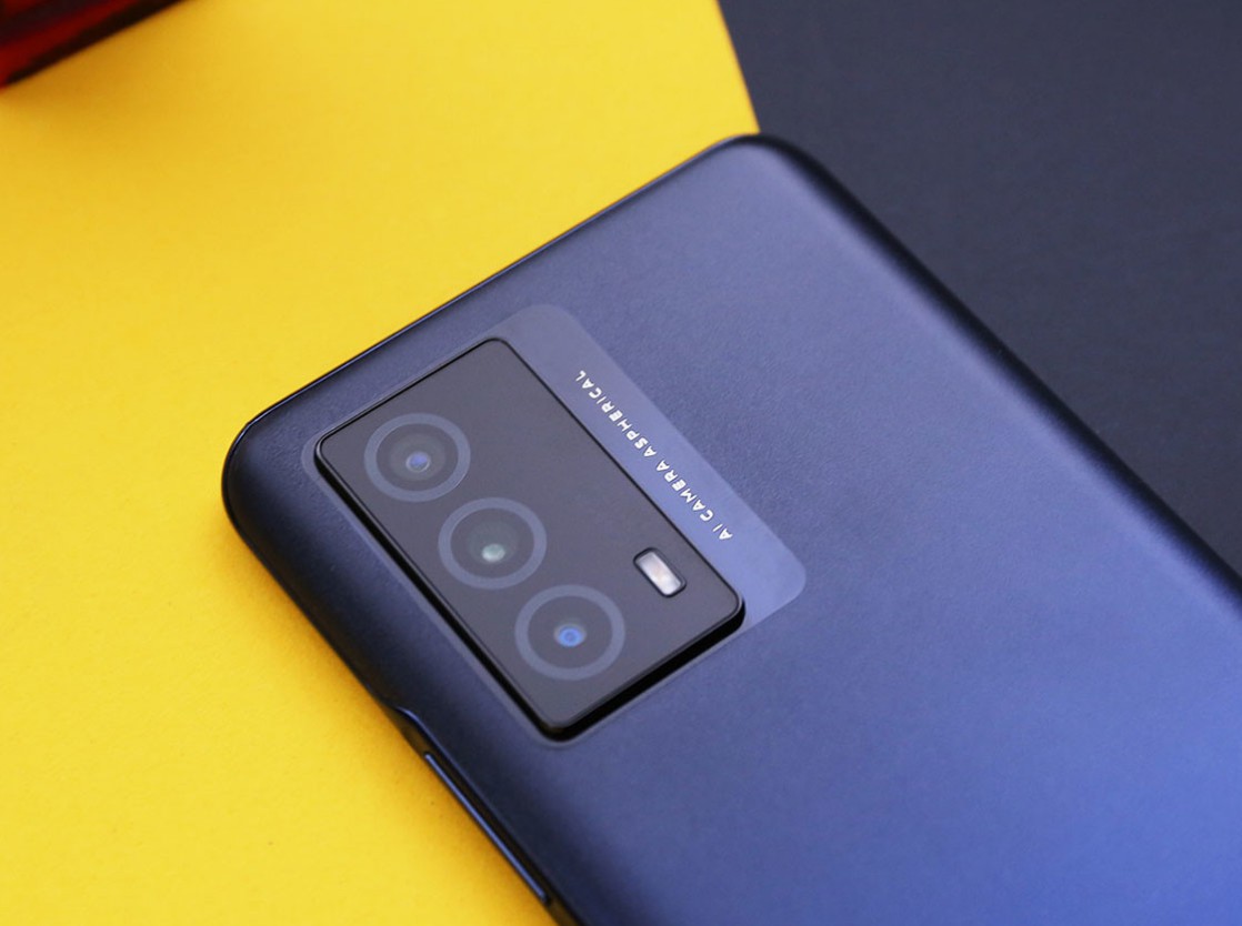 想给父母换手机，就选这4款“大内存+大屏幕”机型，还能再用三年