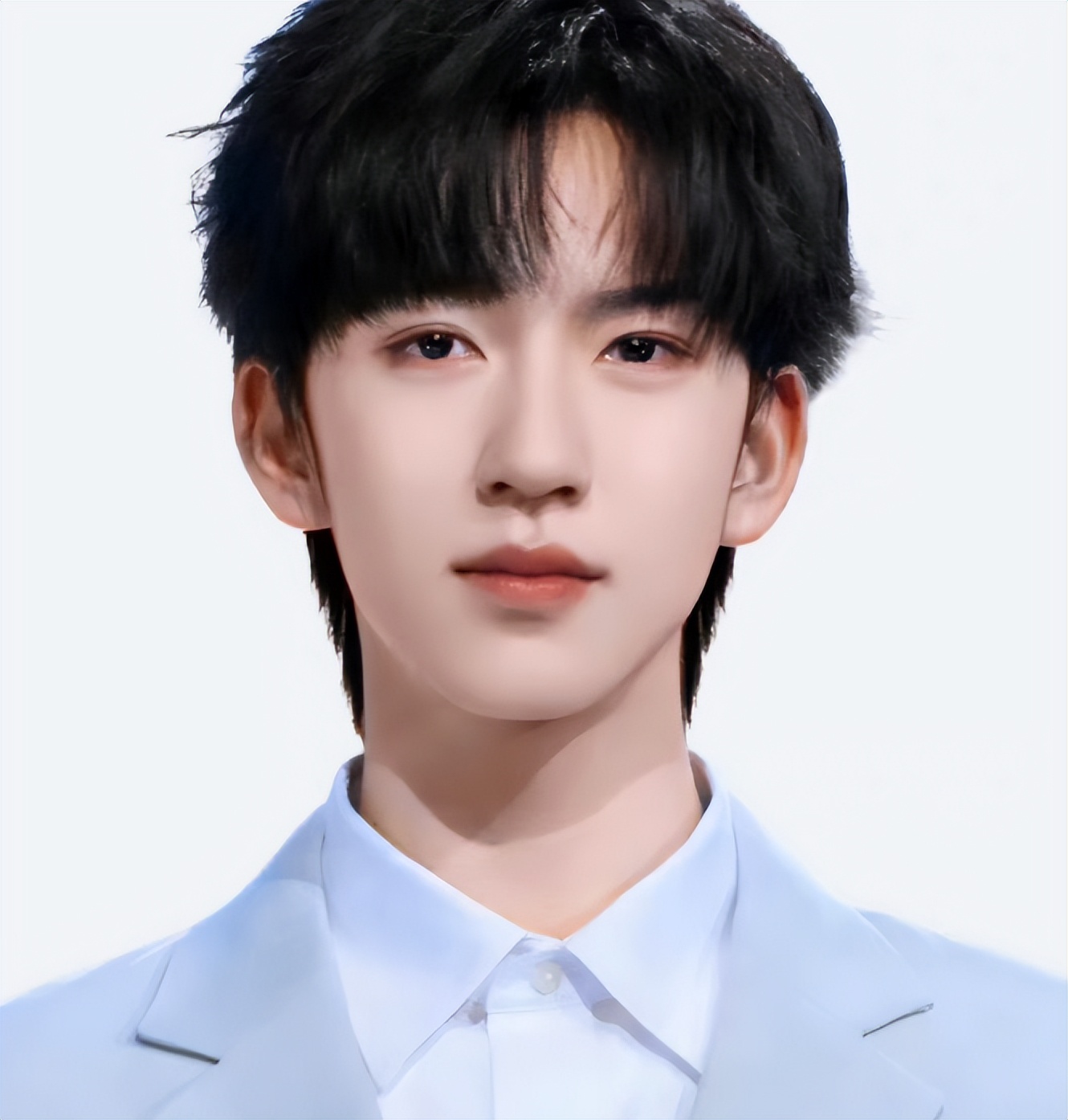 中传艺考成绩流出，时代少年团贺峻霖成绩不俗，不愧是学生的榜样