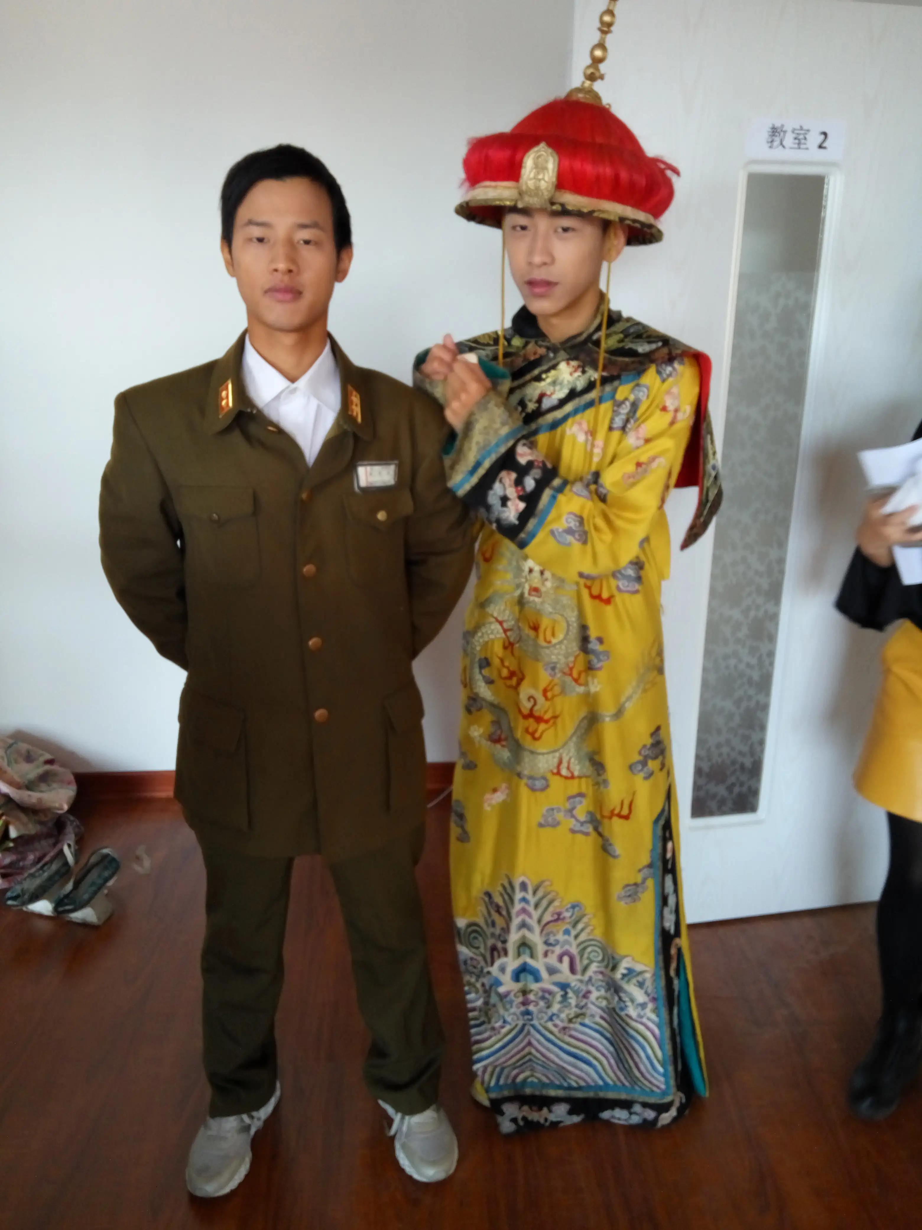 成龙郭麒麟，刘浩存新戏《龙马精神》元旦档跨年1%猫眼 拿联合私