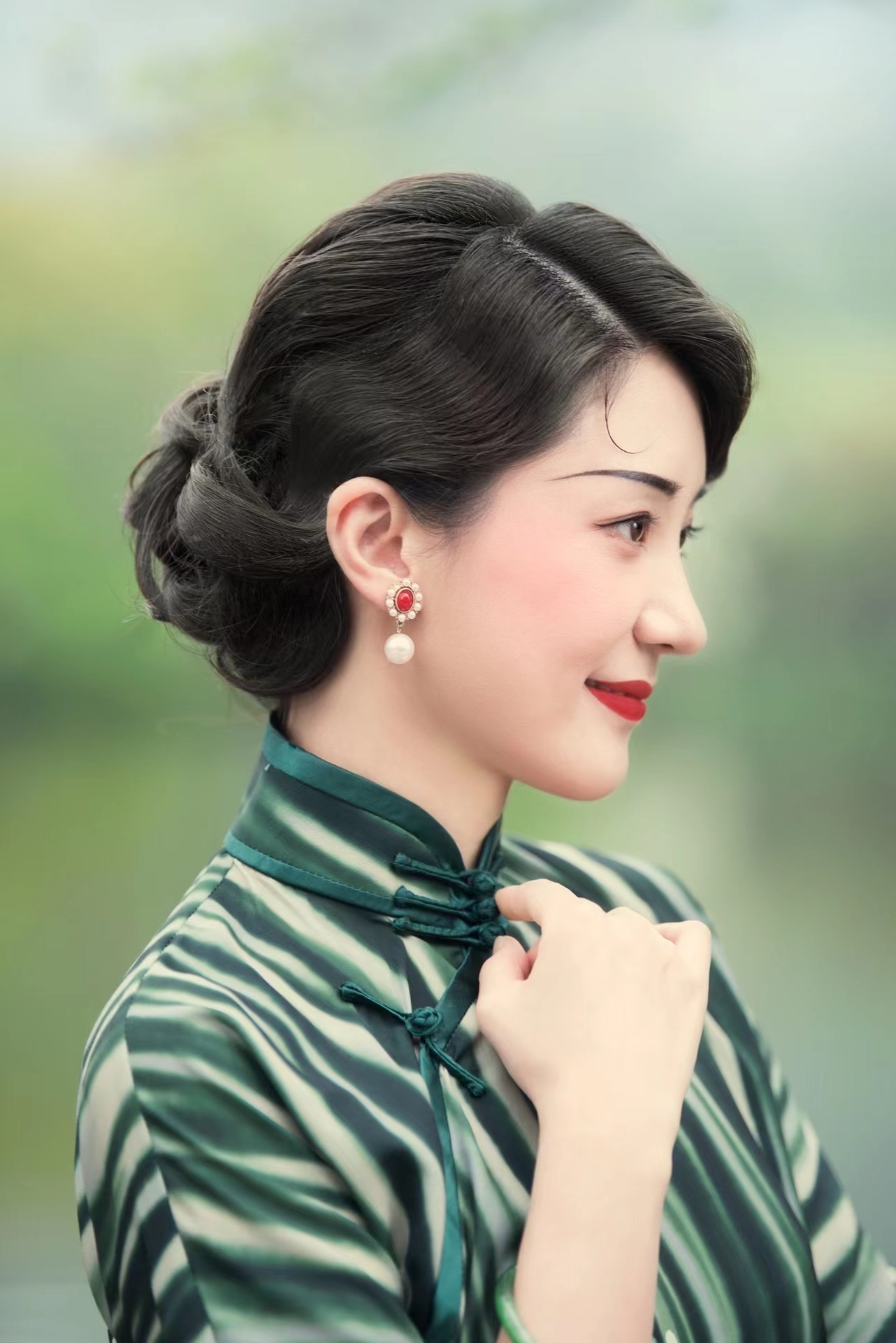 女生如何拍照才能更有氣質(zhì)？教你5個技巧，拍照氣質(zhì)的同時也很美