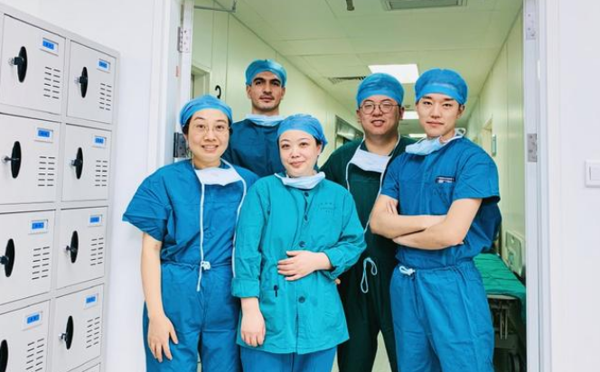 医学类高校前30名榜单出炉，协和仅排第四名，湘雅开始走下坡路