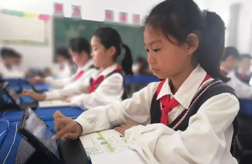 小学生学校作息时间（中小学生上课时间或有变化）