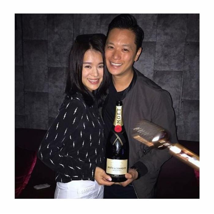 胡杏儿老公带长子吃路边摊，Brendan初尝豆腐花，眼神喜感戏超多