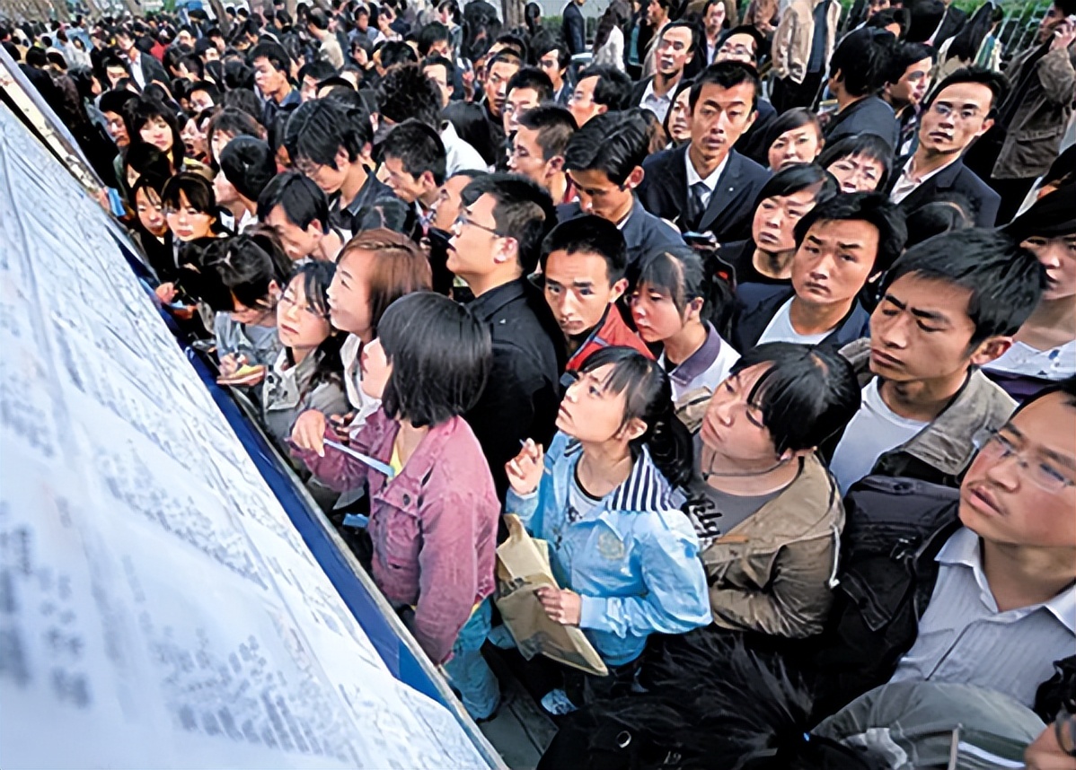 现在大学生有多难？直接用数据说话，毕业人数和考研人数大幅增长