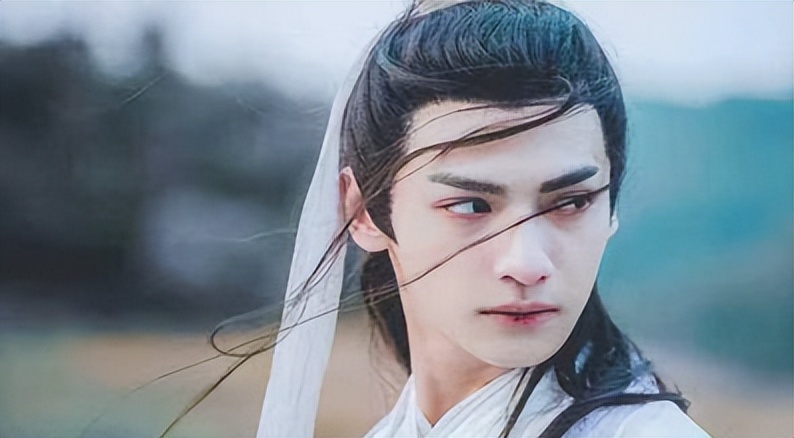 “龙须刘海”不要轻易尝试！有人仙气十足，有人酷似蟑螂精