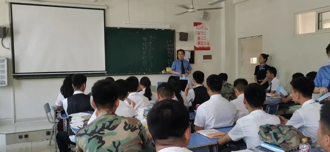 【宿检动态】市院第二检察部与驻市看守所检察室赴宿州中原航空中专职业学校开展未成年人法治宣讲活动