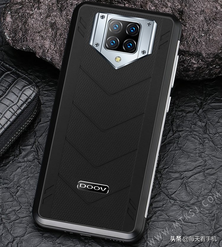 朵唯搞了款1万毫安大电池手机，售999元，有8+128G内存和侧面指纹