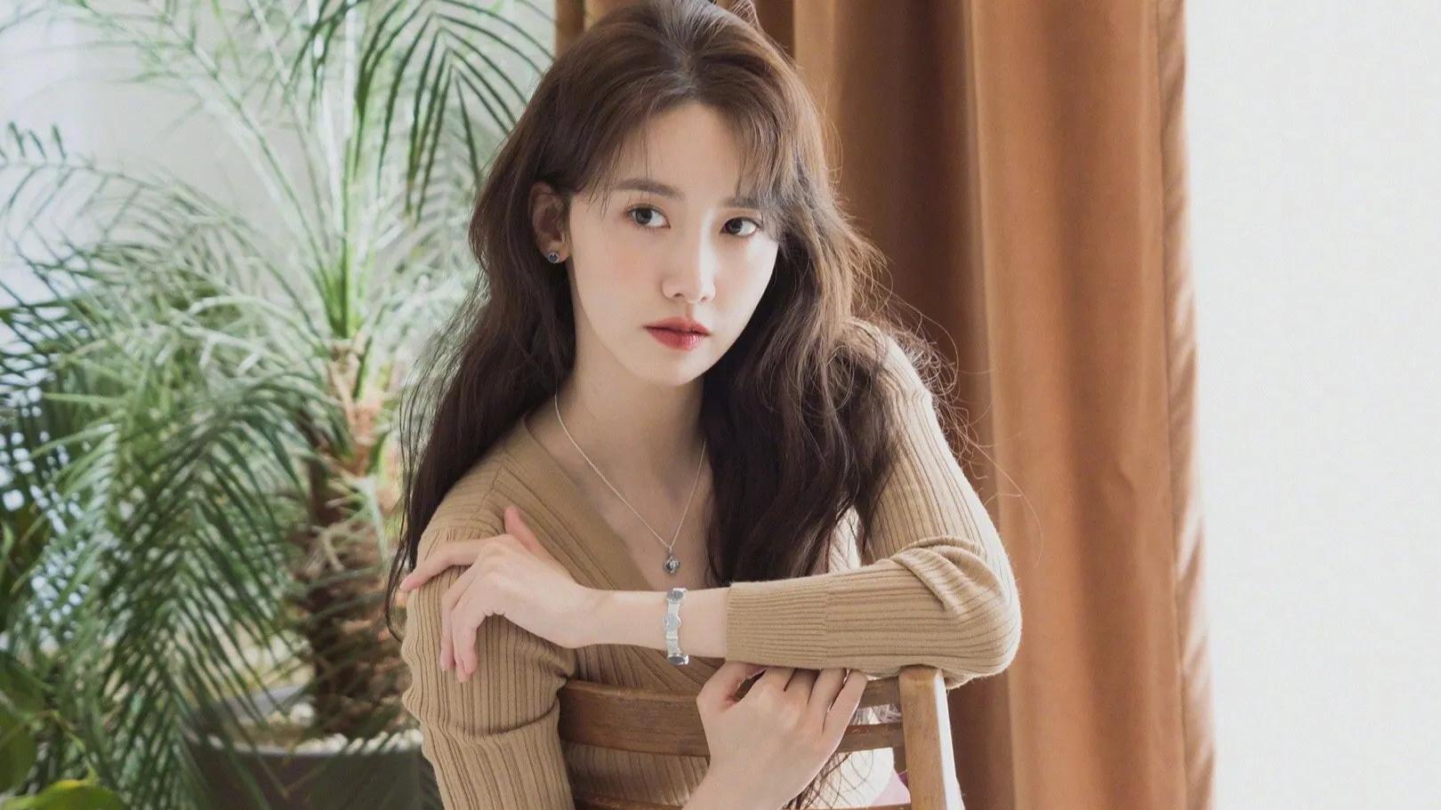 韩国艺人林允儿壁纸欣赏