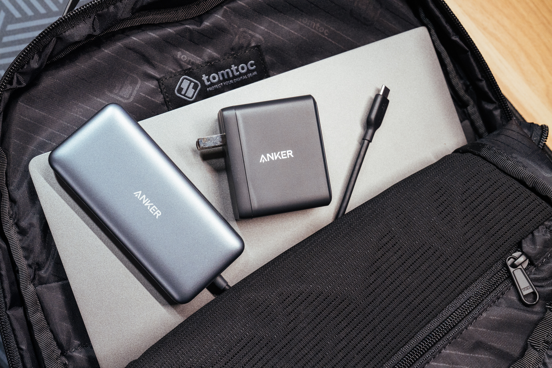 简洁条理，如何布置自己的办公桌面：轻办公好物分享