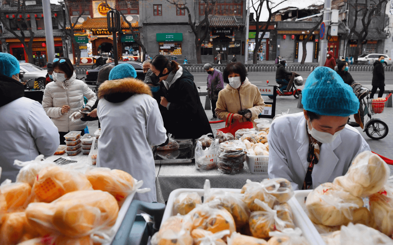 不见“报复性消费”，餐饮下半年怎么走？