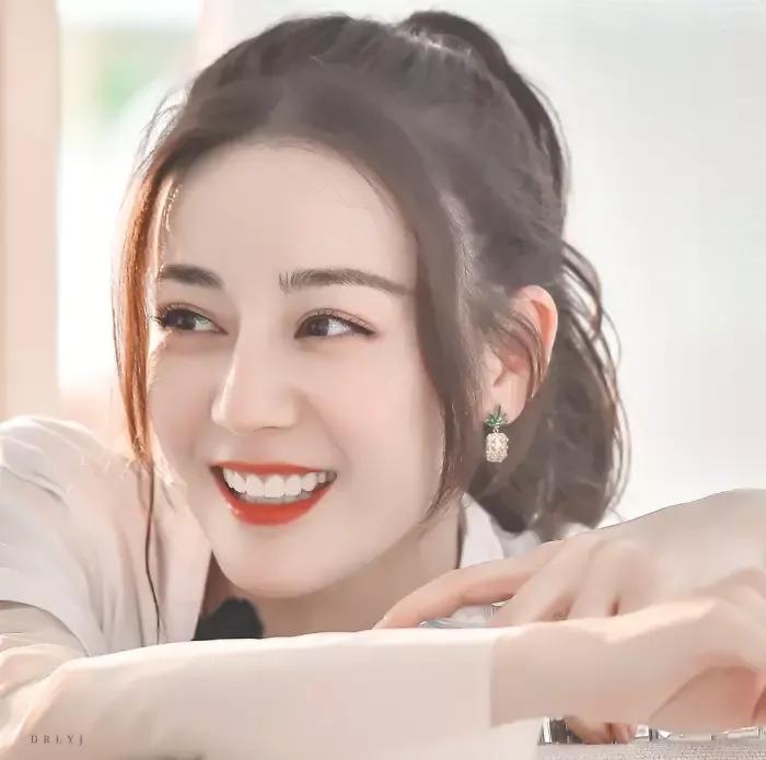 迪丽热巴高清头像，每一张都好美呀