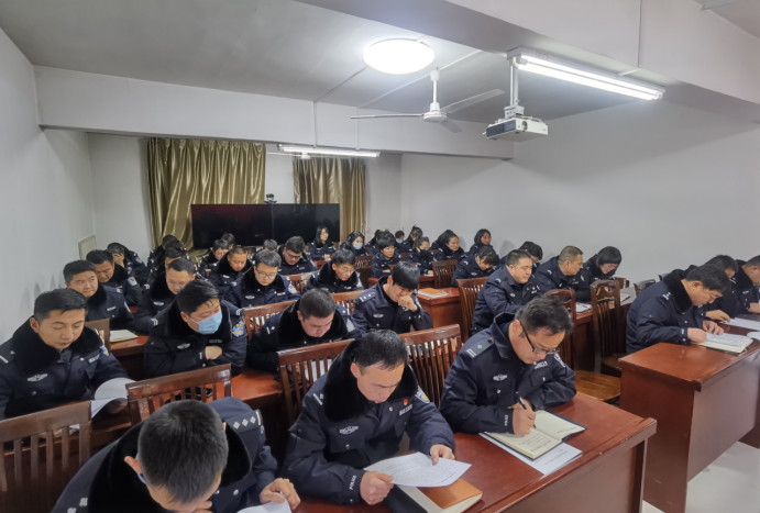 靖边公安张家畔派出所开展“人人上讲台”学习活动