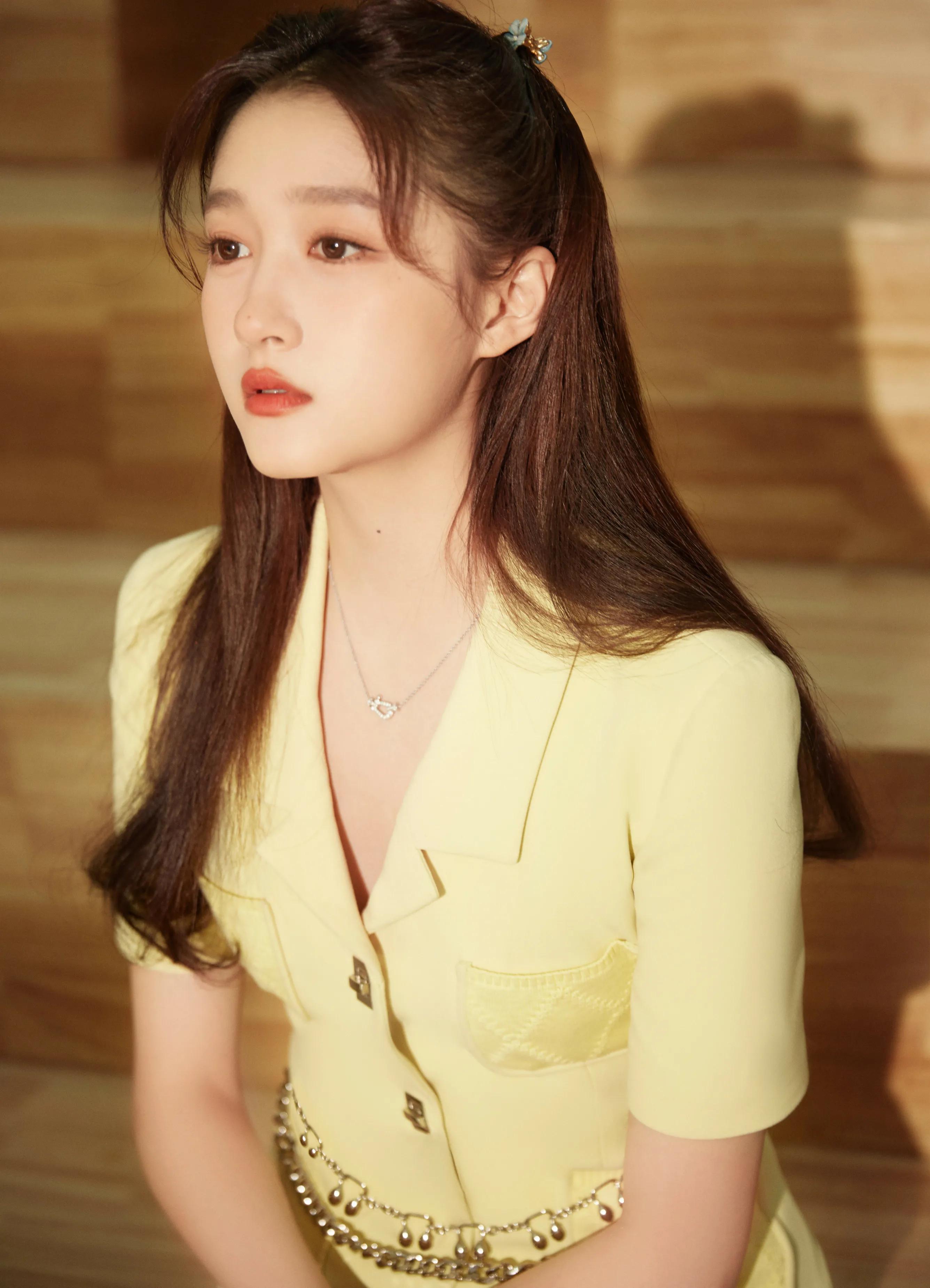 “国民闺女”关晓彤、杨紫，你更喜欢谁，超级大片合集欣赏