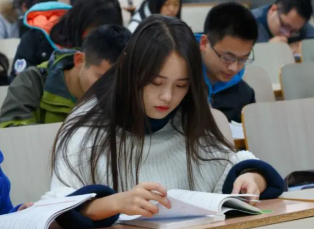 放假通知！2022年北京各高校寒假“统一推迟”，还有一个坏消息