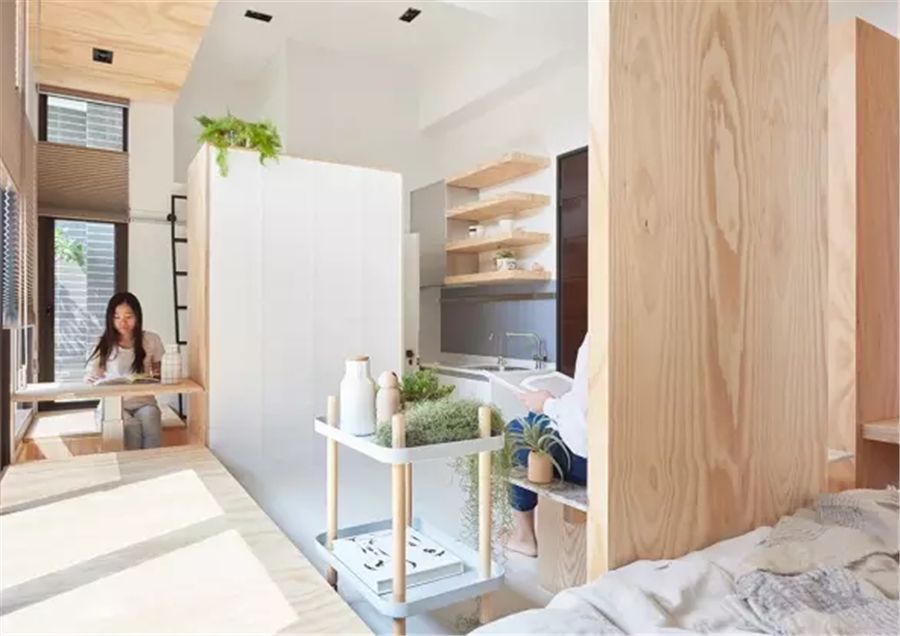 母女俩住进10㎡蜗居，爆改出1室1厅1厨1卫，空间逼仄却功能齐全