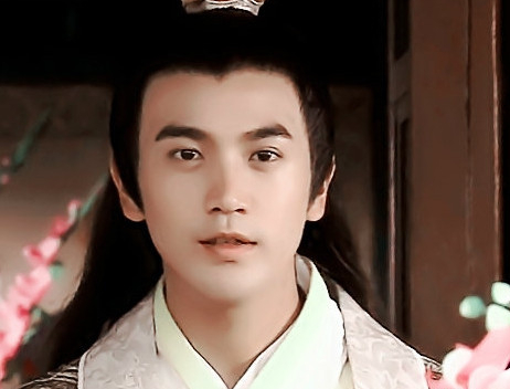 回眸一笑百媚生！男人魅起来太欲了，这6位的回眸杀让人惊艳