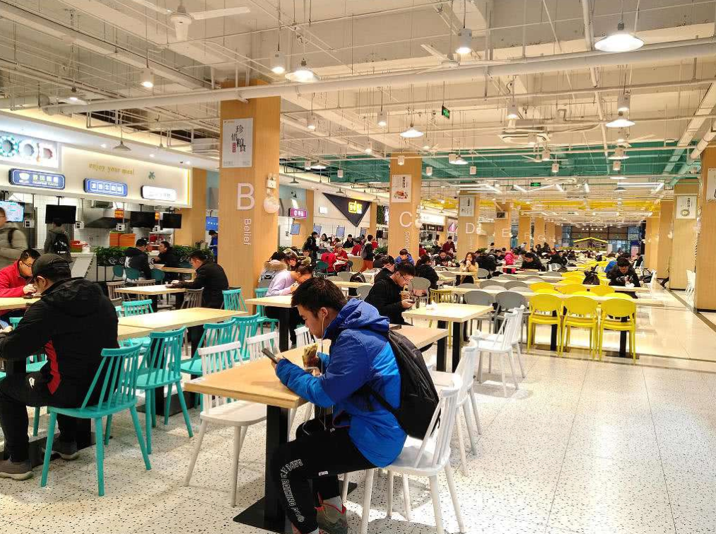 大学生每月生活费给多少？1500够不够？听听辅导员怎么说