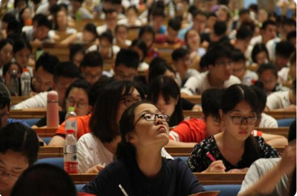 2022届大学生好难！大型国企公布面试名单，基本上都是名校硕博生