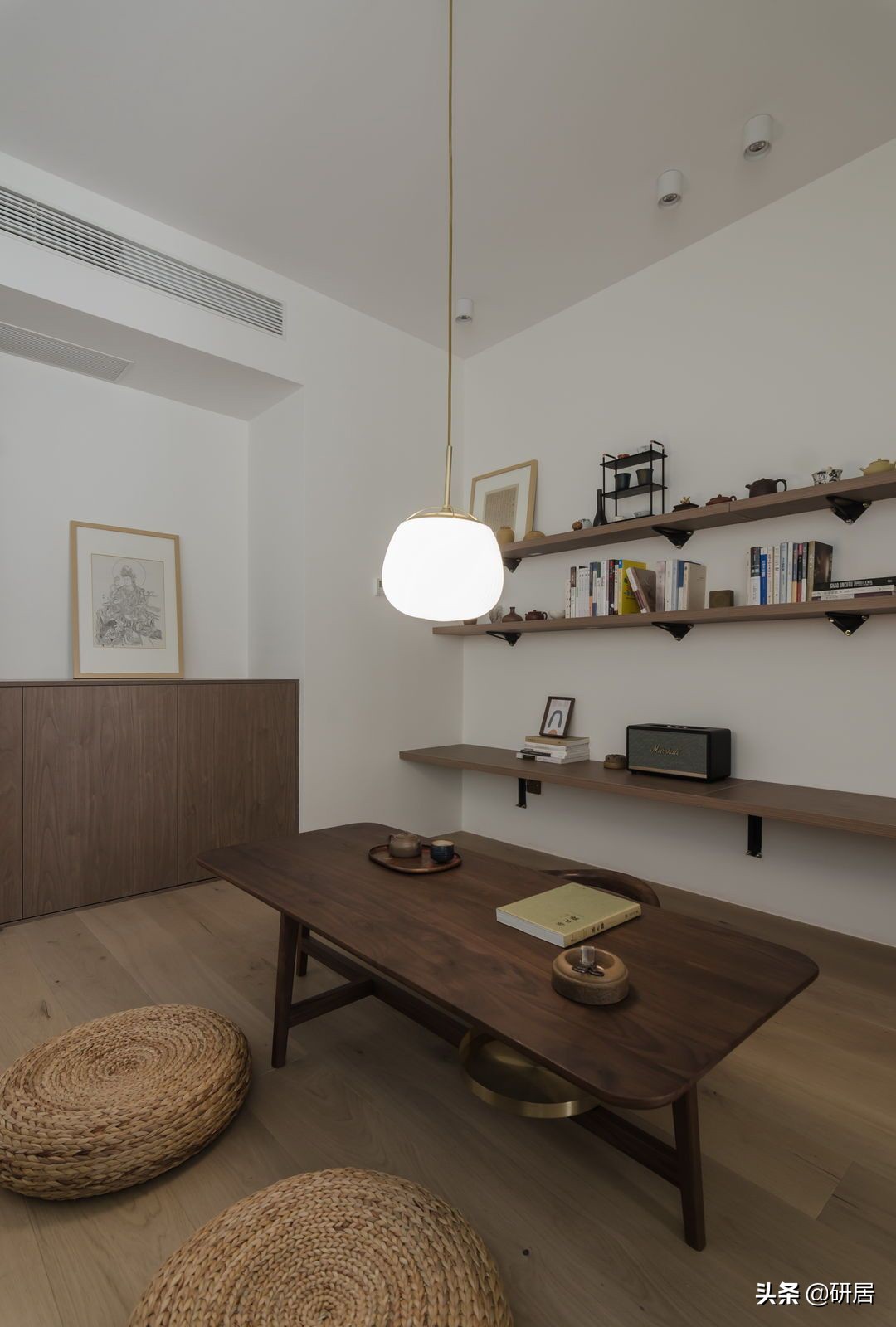 70后大叔的新家，不要门框和踢脚线，全屋化繁为简，氛围清净自然