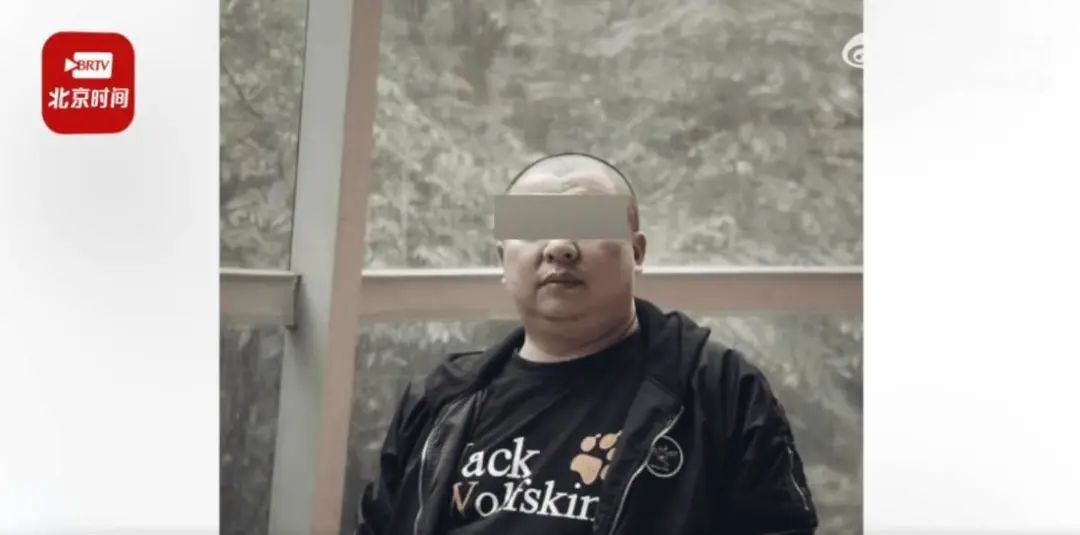 网传陕西佳县现“铁笼女”，官方介入【三分钟法治新闻全知道】