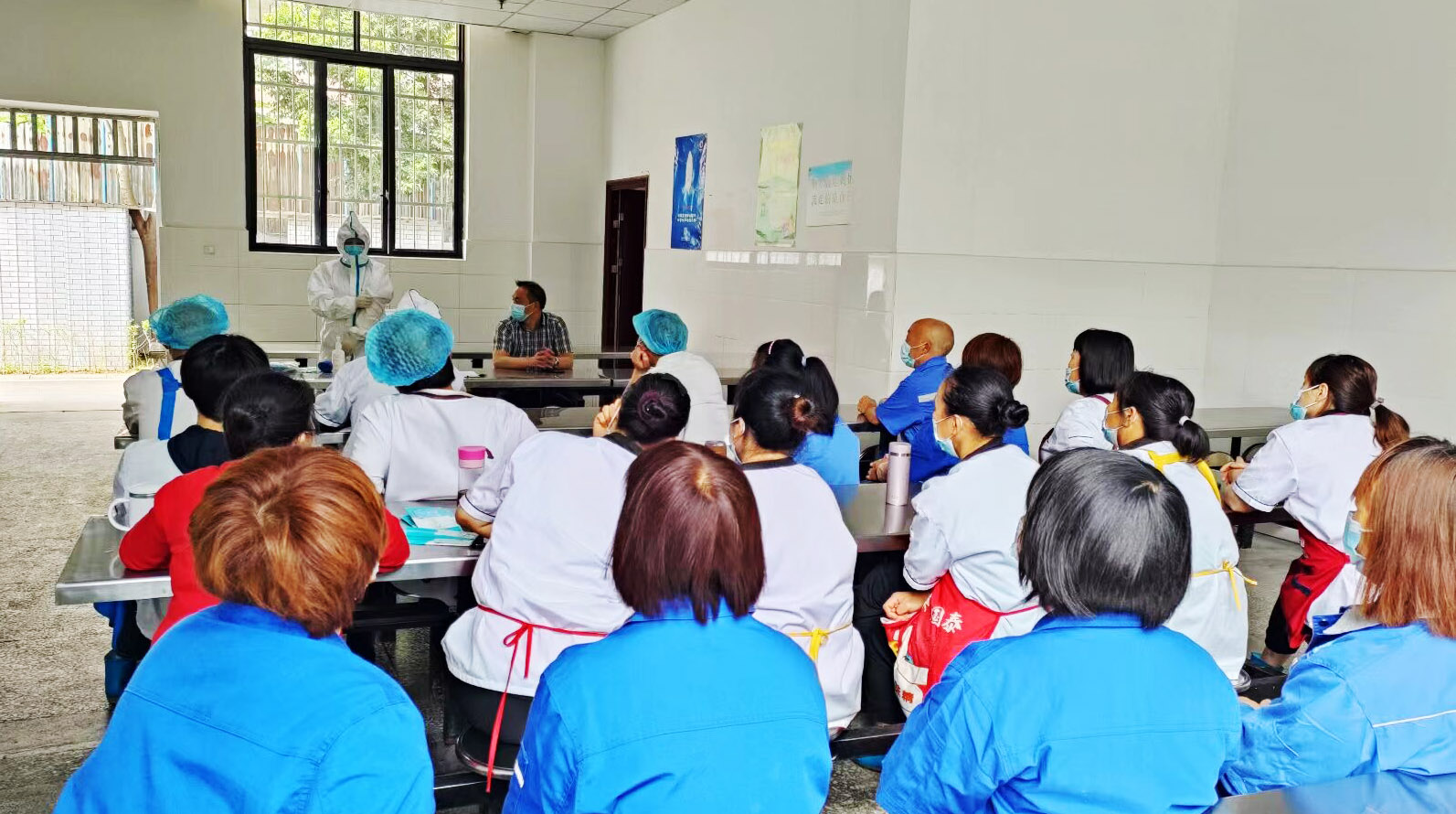 金堂县第四人民医院开展院感知识及穿脱防护用品培训会