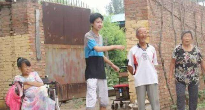 寒门学子庞众望，744分考上清华得校长亲自接待，他有啥特别