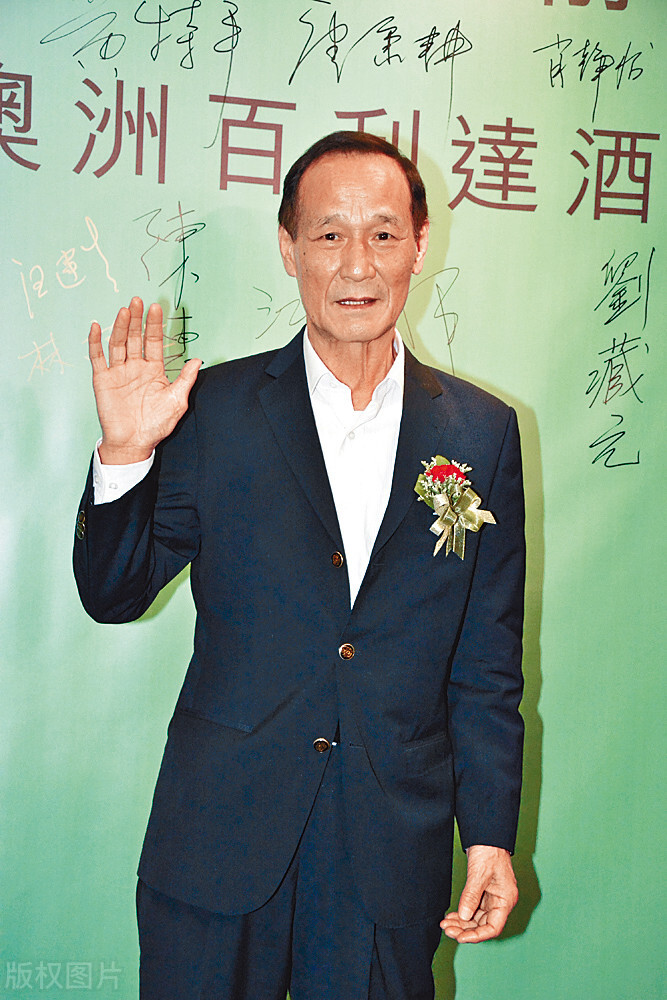 黑帮大佬的美貌女儿：有人隐姓埋名做艺人，有人父亲遗愿不进娱圈